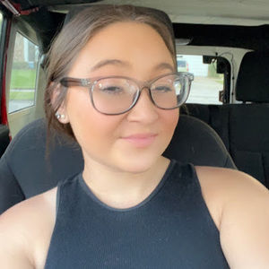 Meet your Posher, Caitlyn